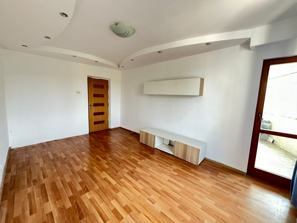 Apartament 3 camere Sos Colentina Mc Donalds 