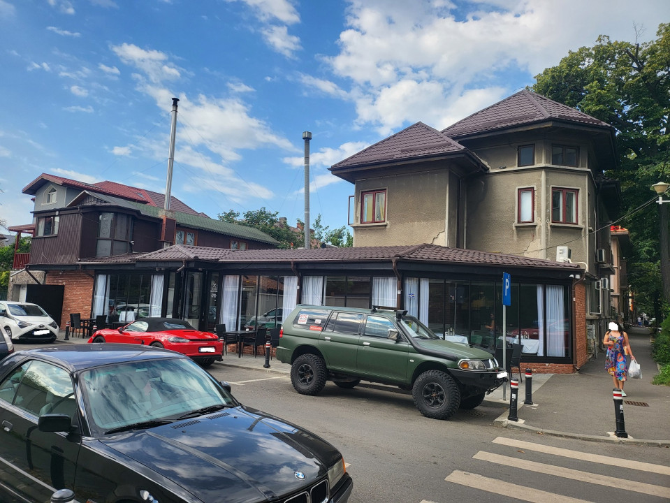 Lacul Tei Restaurant de Traditie cu Chirias pentru investitie