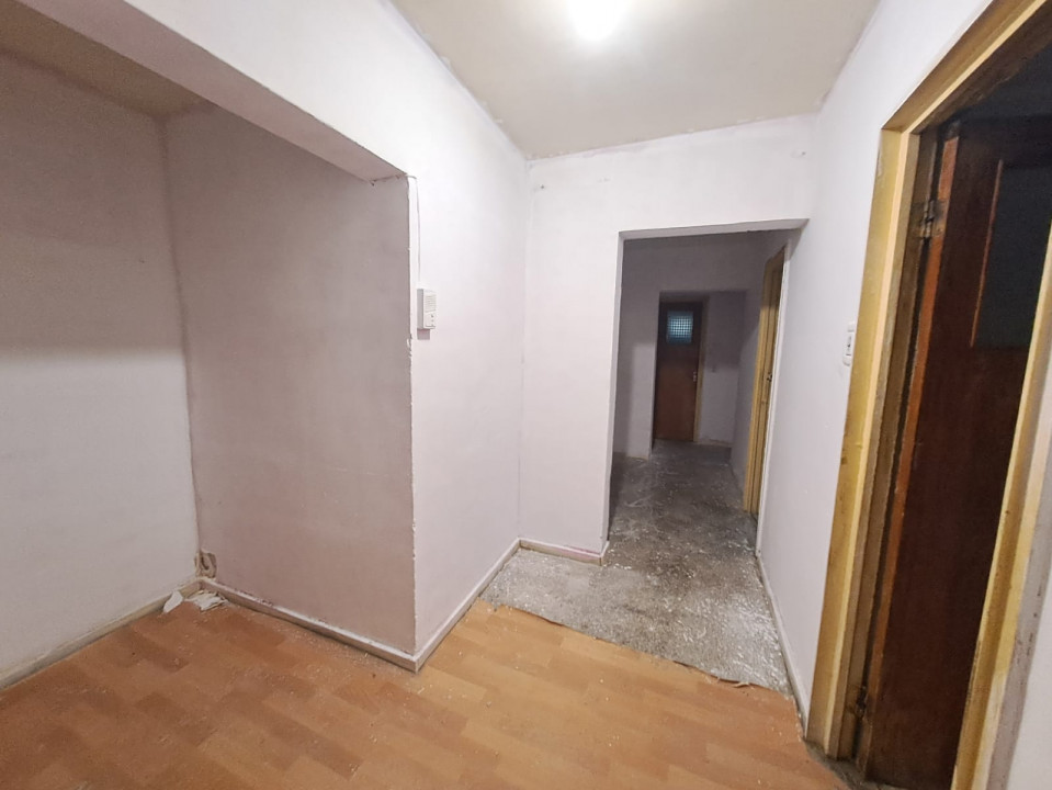 Apartament 3 camere Metrou Lujerului