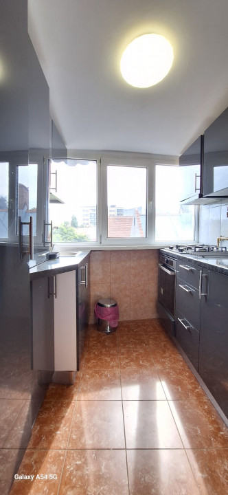 Apartament cochet 3 camere Central- str.Monumentului 