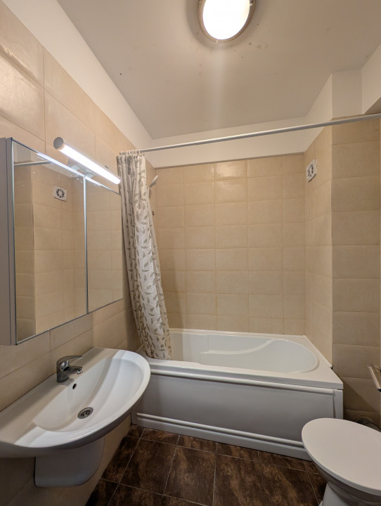 Apartament 2 camere decomandat+parcare Militari Residence str. Tineretului 