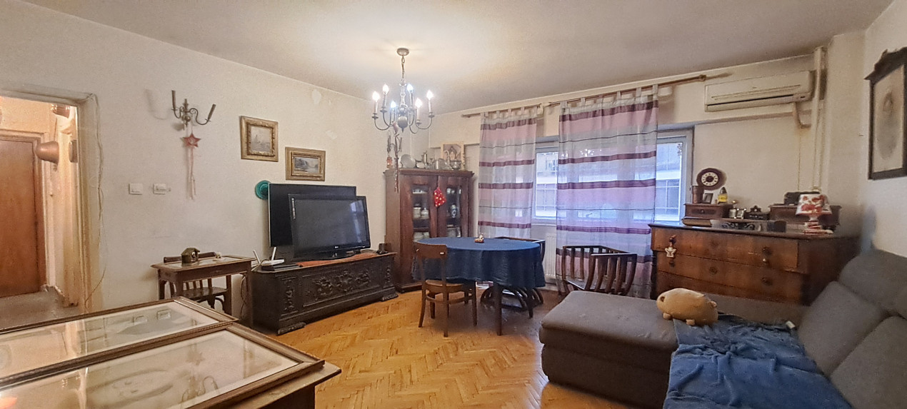 4 camere | 137 mp | Matei Voievod